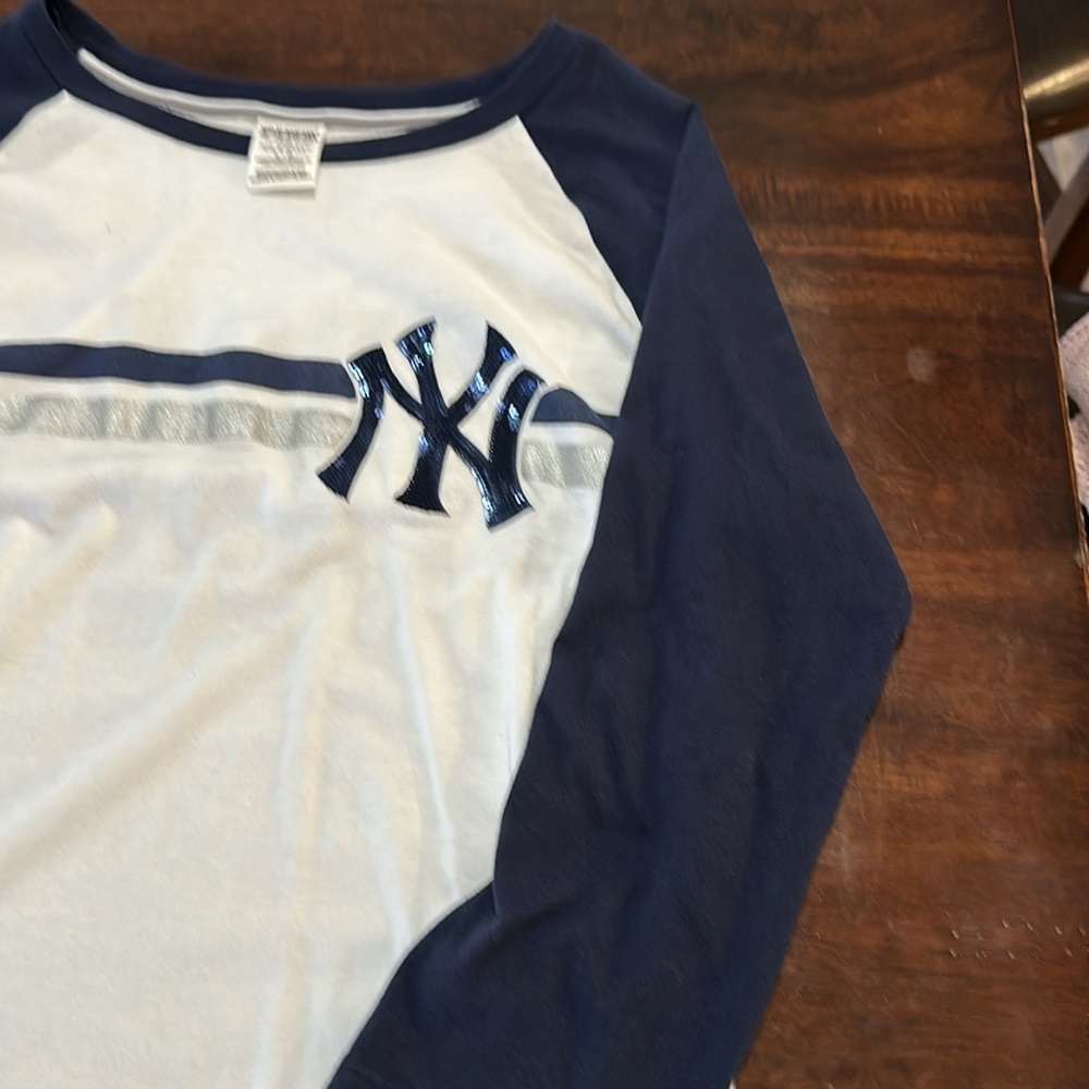 Pink Yankees 3/4 sleeve shirt - Picture 3 of 5